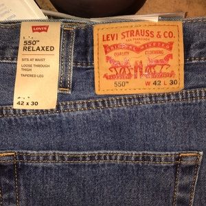 NWT- Levi’s 550 Relaxed fit Jeans